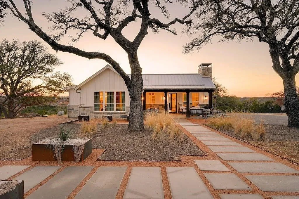 30 Acres in Dripping Springs, TX - $3.5Mil