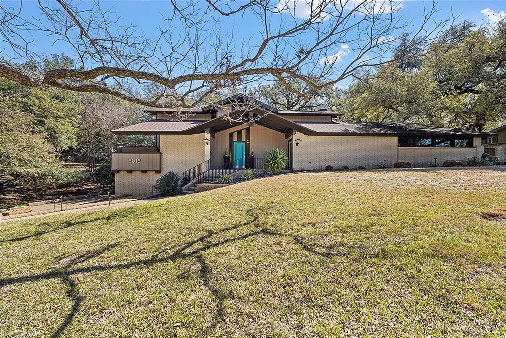 A 1964 Matustik Design in Waco, TX - - $1.2Mil