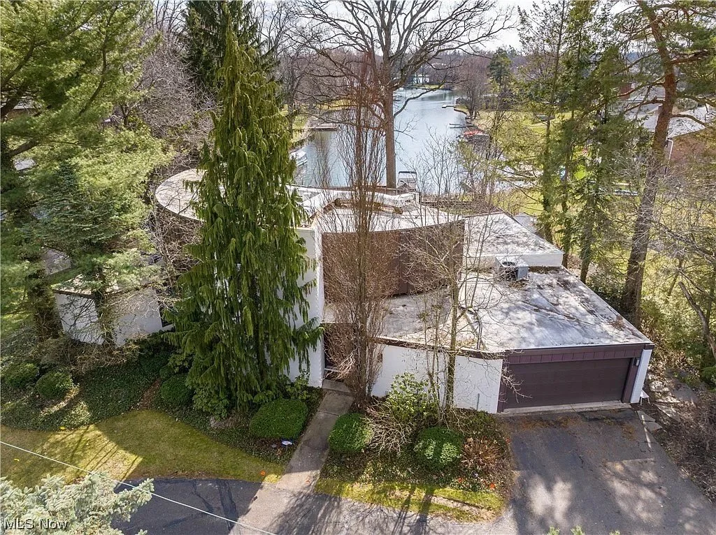 An Arthur Compton Marks Design in Canton, OH - $675,000