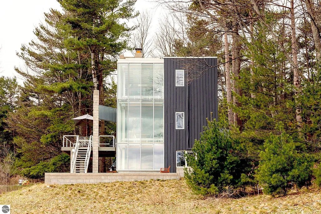 A Roger Hummel Design on Over 3 Acres - $1,499,000