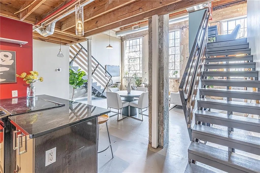 A Loft in ATL - $465,000