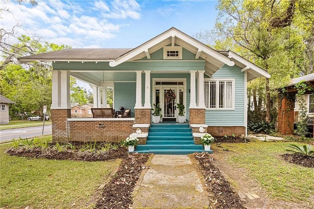 A 1923 Craftsman Bungalow in Mobile, AL - $249,000