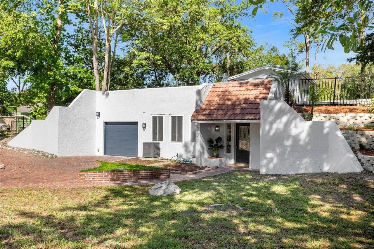 An Earthbound House in Winter Springs, FL - $364,900