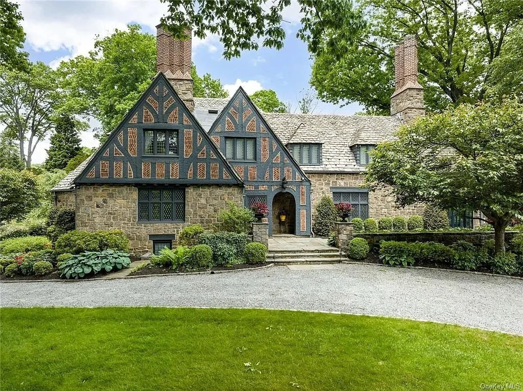 A 1935 Lewis Bowman Design in Bronxville, NY - $5,195,000