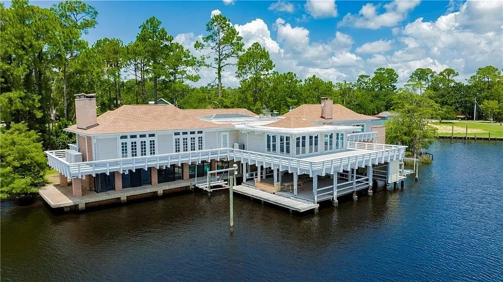Riverfront in Theodore, AL - $1,350,000