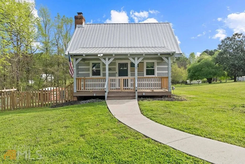 A Log Cabin in Buckhead, GA - $239,000