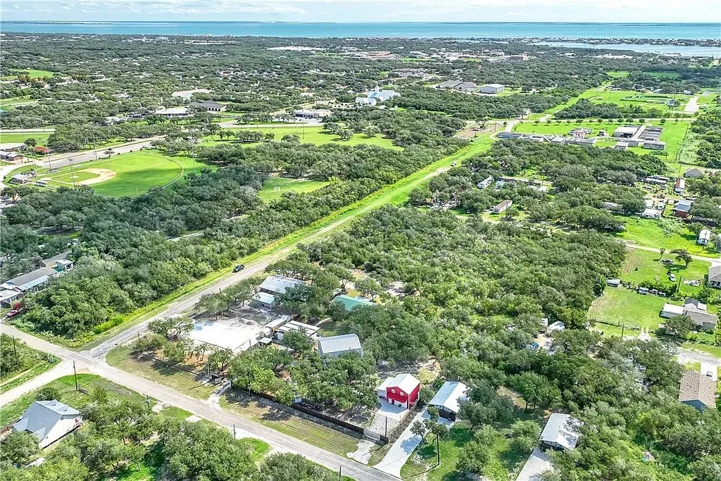 3 Barndominiums in Rockport, TX - $925,000
