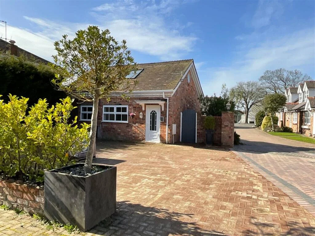 A Coach House in England - £240,000
