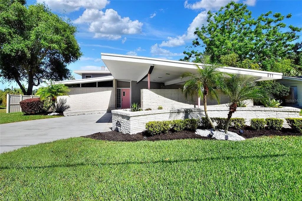 A 1957 MCM in Lakeland, FL - $925,000
