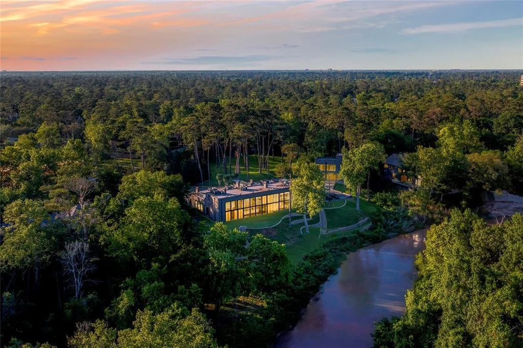 Over 3 Acres in Houston - $19.5Mil