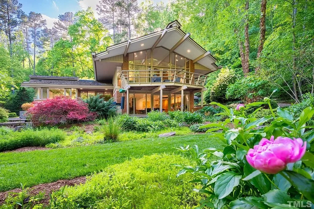 A Winn &amp; Condoret Design - $1,830,000