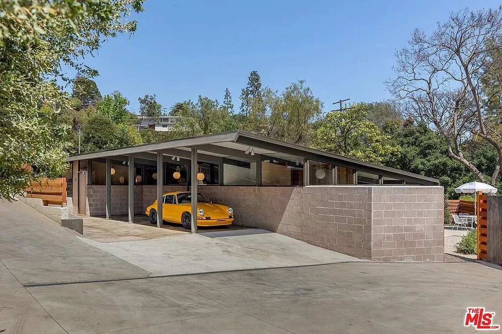 The Hart Residence in L.A. - $4,189,000