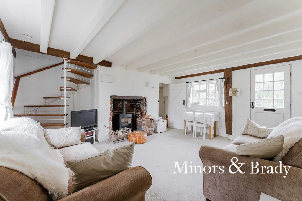 A Thatched Cottage in England - £200,000