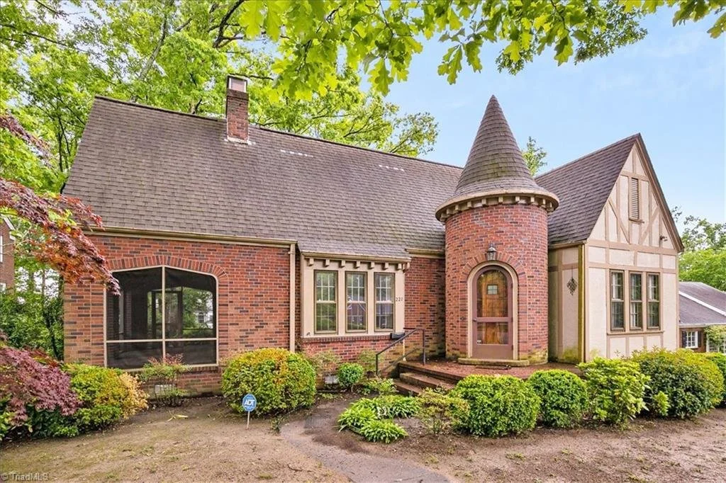 A 1930's Home in Thomasville, NC - $259,000