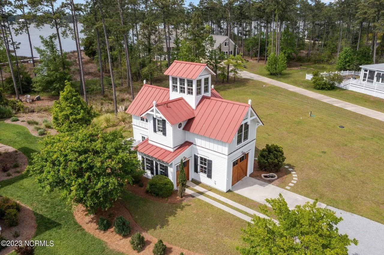 A Cozy Place in Oriental, NC - $475,000