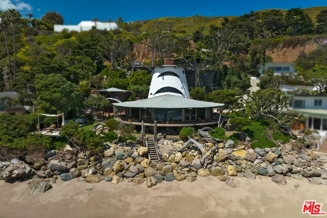 Oceanfront in Malibu - $27.5Mil
