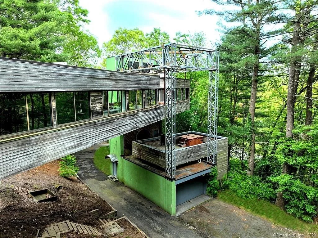 A Will Armster Design in Glastonbury, CT - $497,000