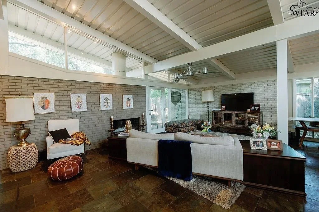 A 1953 MCM in Wichita Falls, TX - $250,000