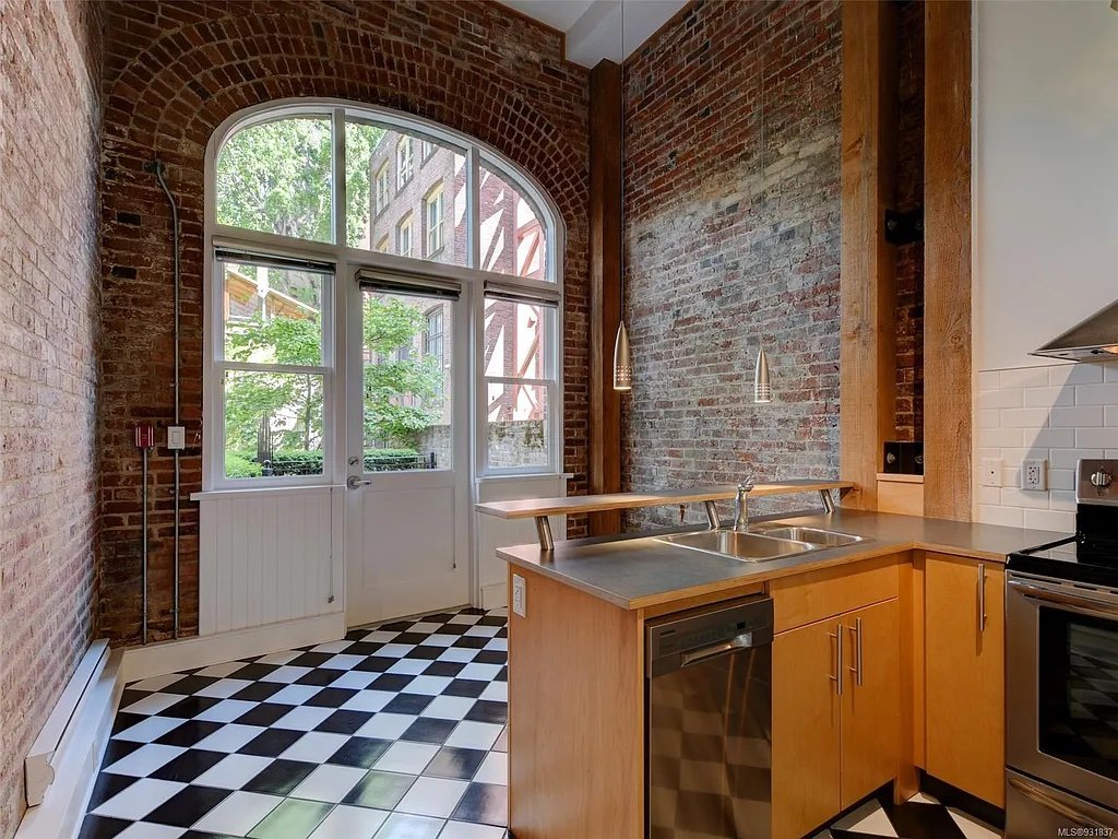 A Condo in the 1884 Morley's Soda Factory Building - C$615,000