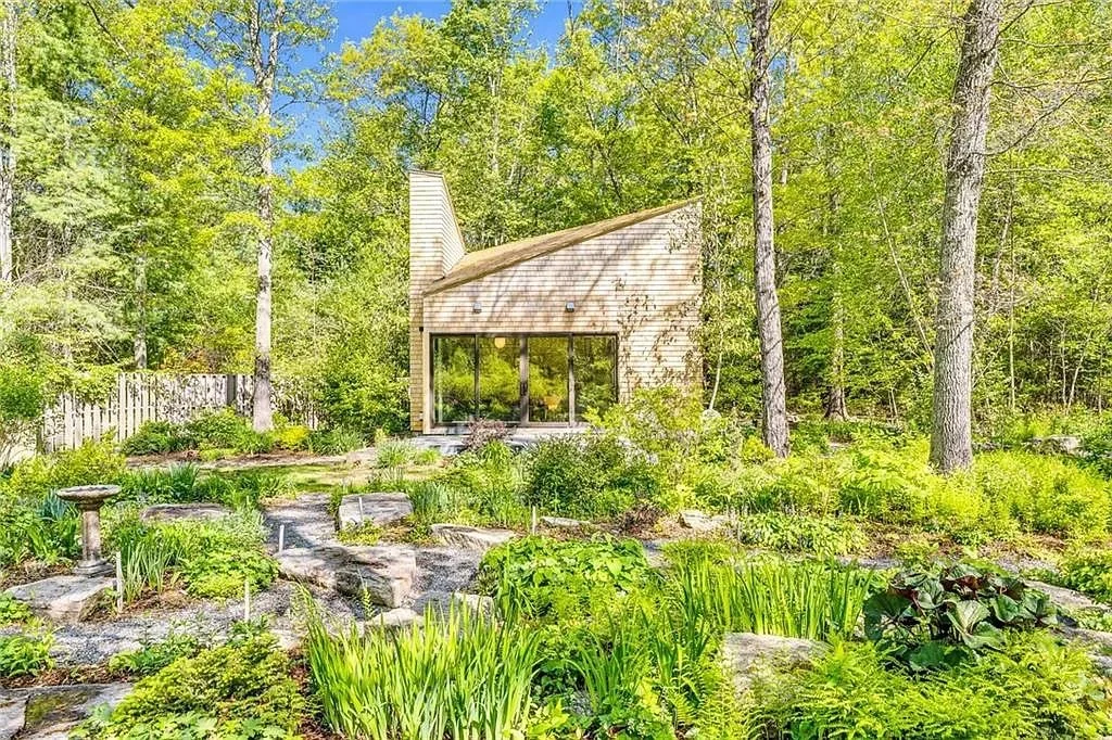 A Jack Ryan Design on Over 7 Acres - $459,000