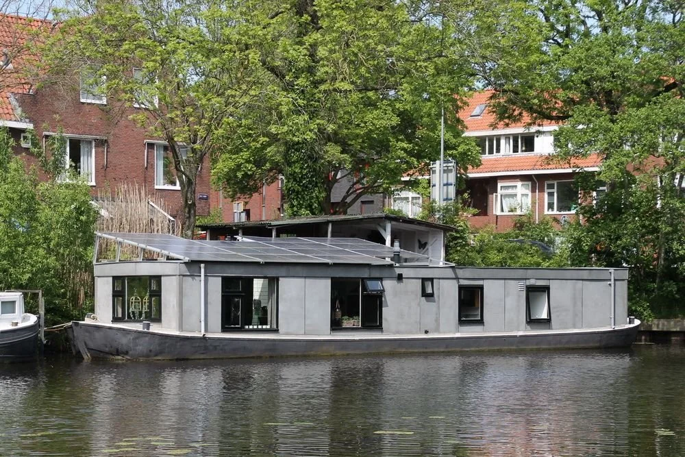 A Houseboat in the Netherland - €155,000 