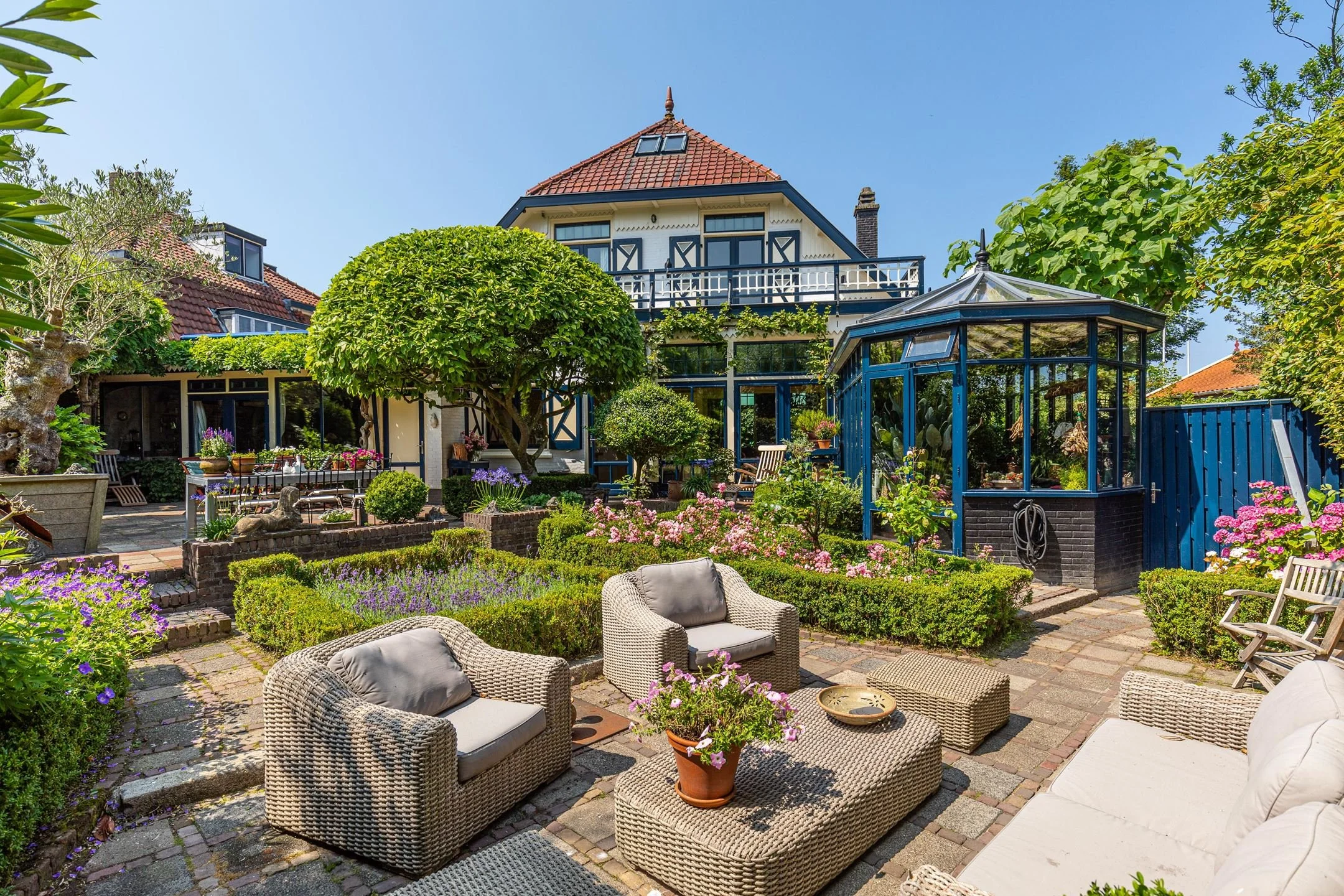Backyard Paradise - €1,375,000