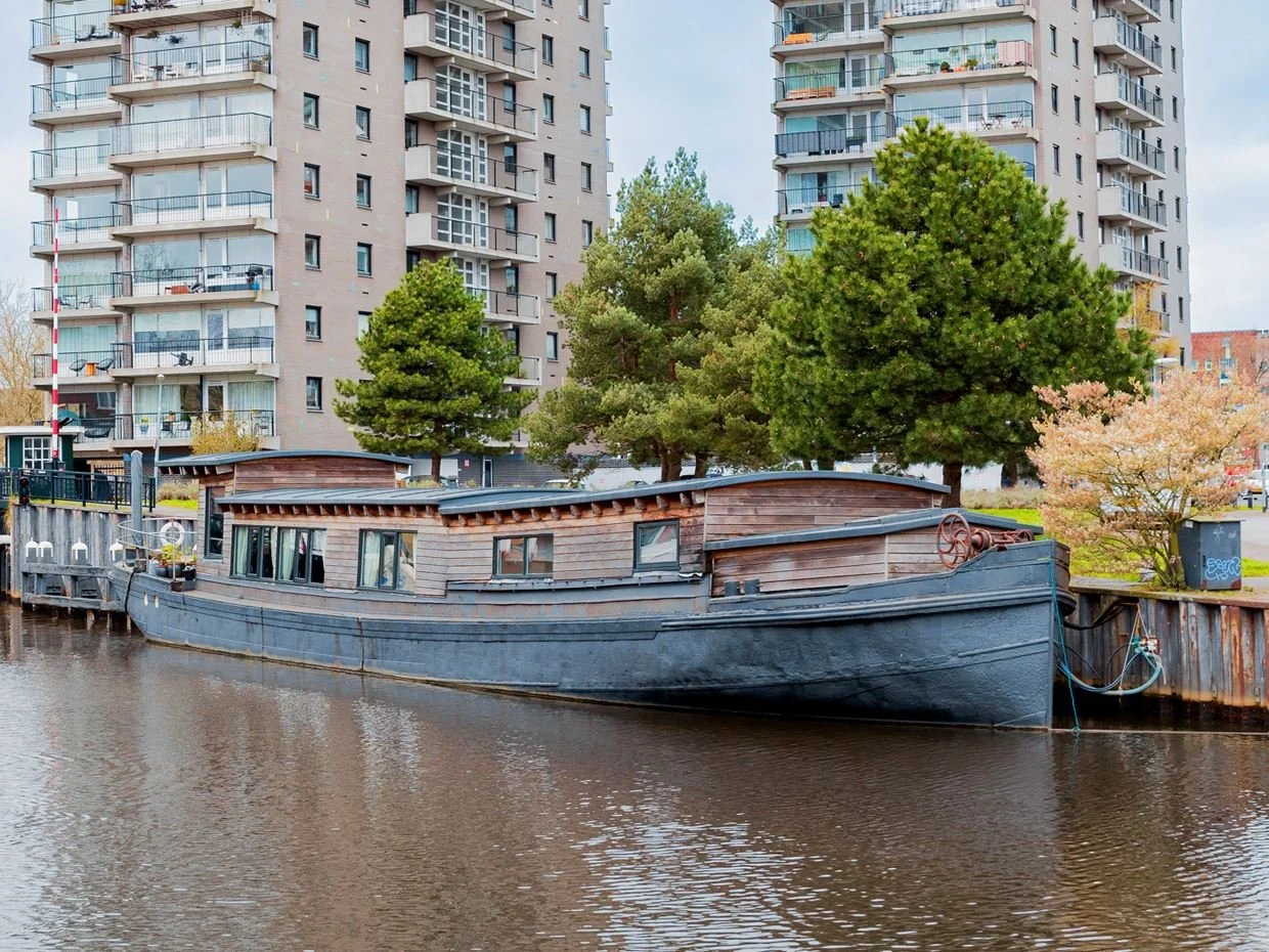 A Houseboat in the Nehterlands - €345,000