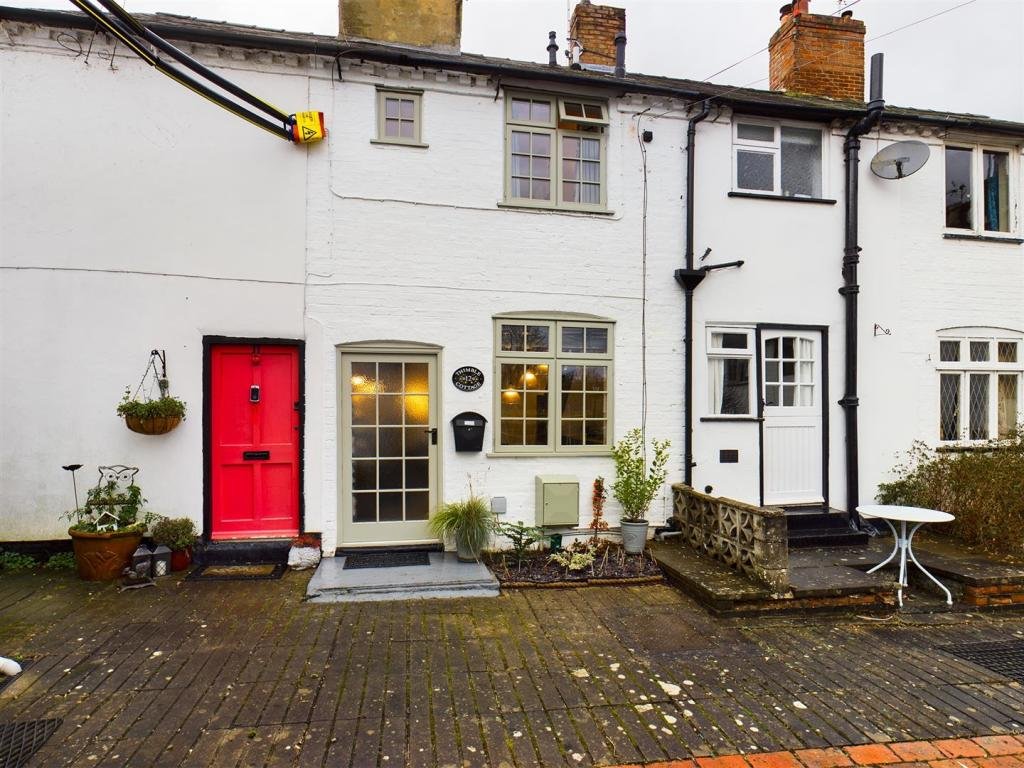 A Cottage in Derby, England - £165,000