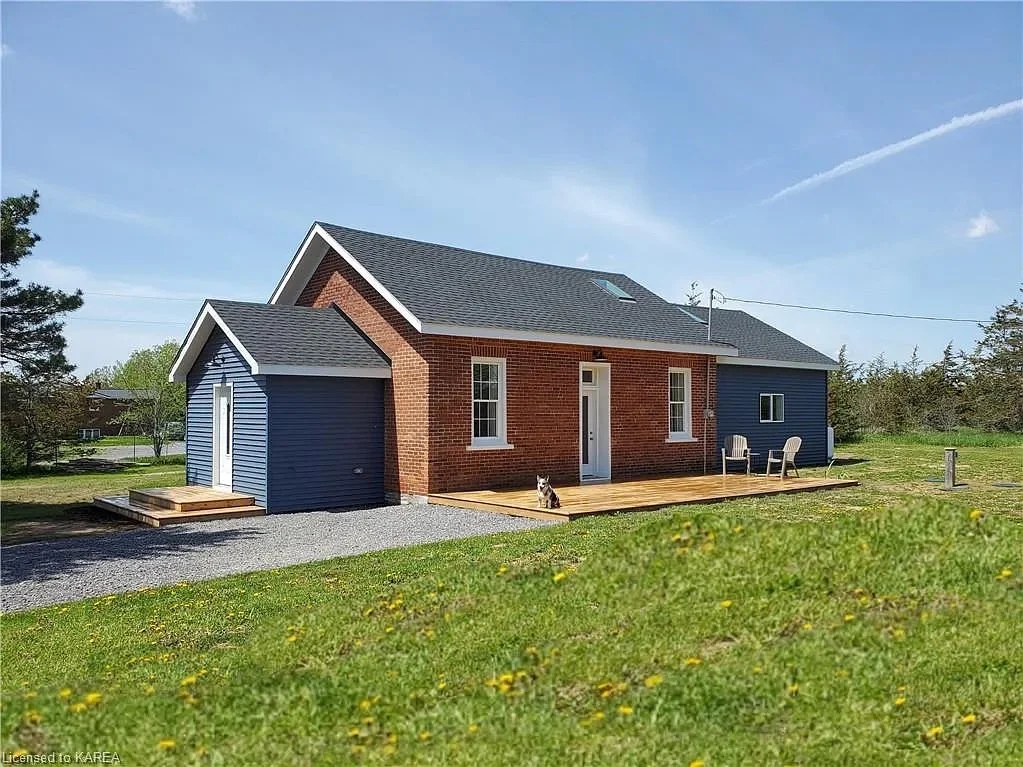 The Former 1885 Selby One Room Schoolhouse - C$599,000