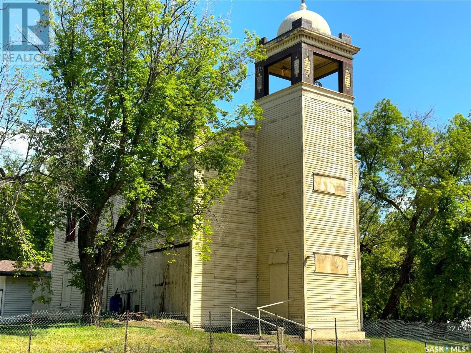 The 1910 Asquith Town Hall - C$199,900