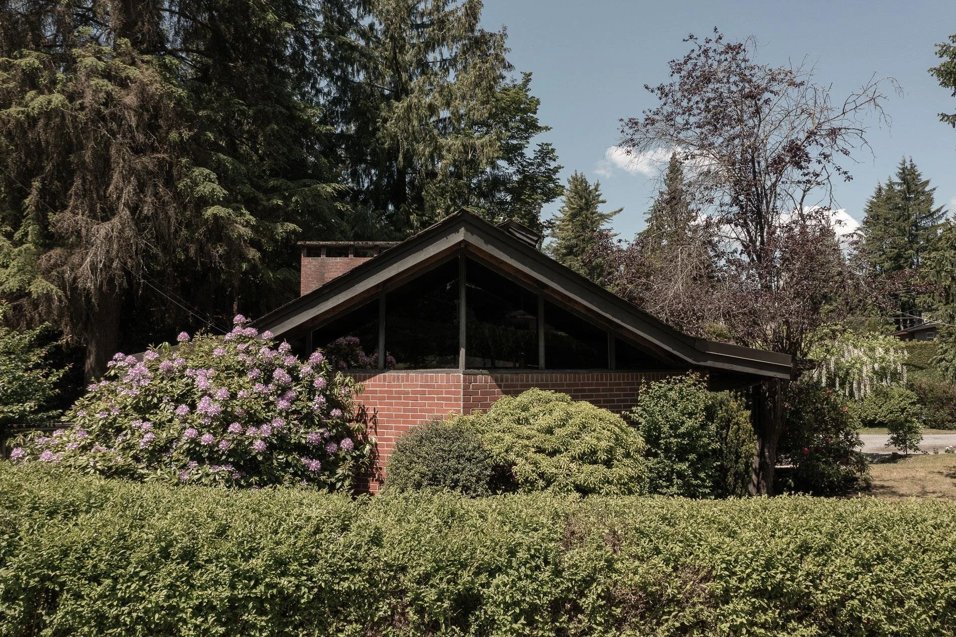 The Flying Arrow House by Fred Hollingsworth