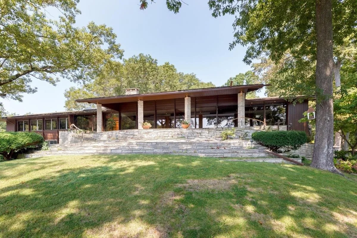 Over 6 Acres in Florence, AL - $3.3Mil