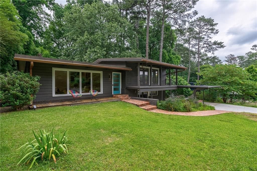 A 1963 MCM in ATL - $540,000