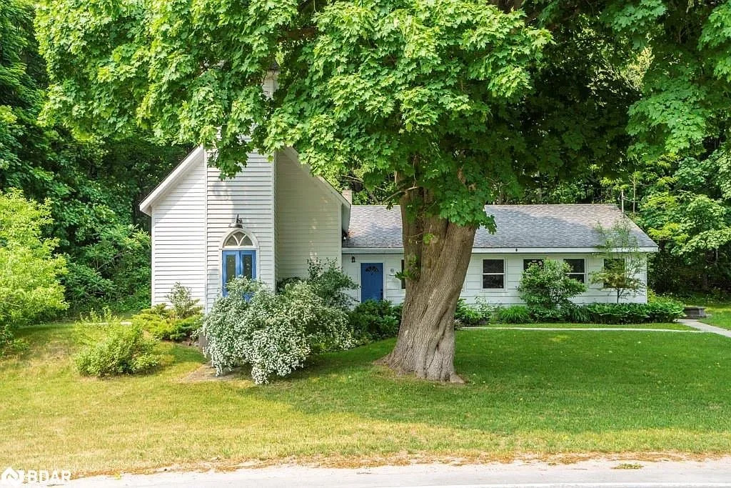 A Late 19th Century Church in Springwater, ON - C$778,000