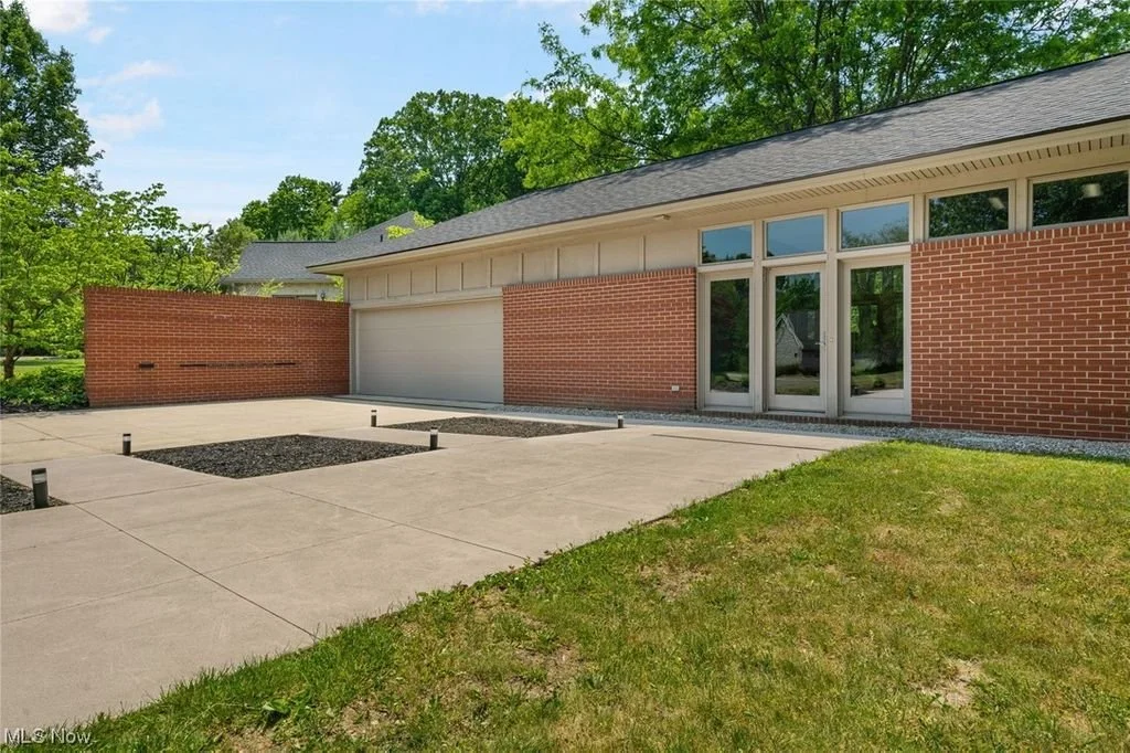 The 2001 Moon Residence in Canton, OH - $410,000