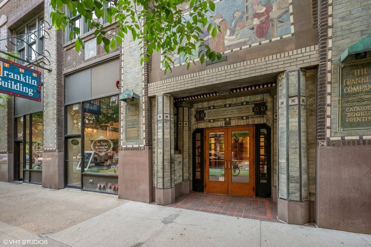 A Condo in the Franklin Building in Chicago - $198,000