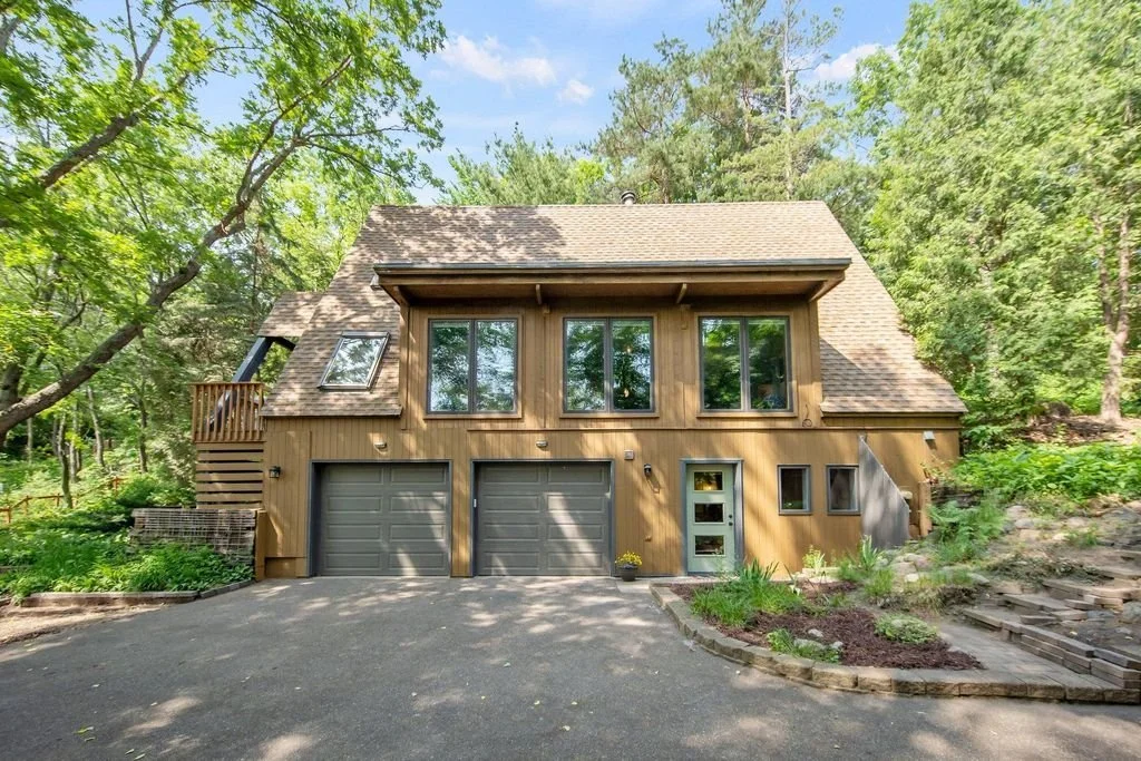 West Saint Paul, MN - $375,000