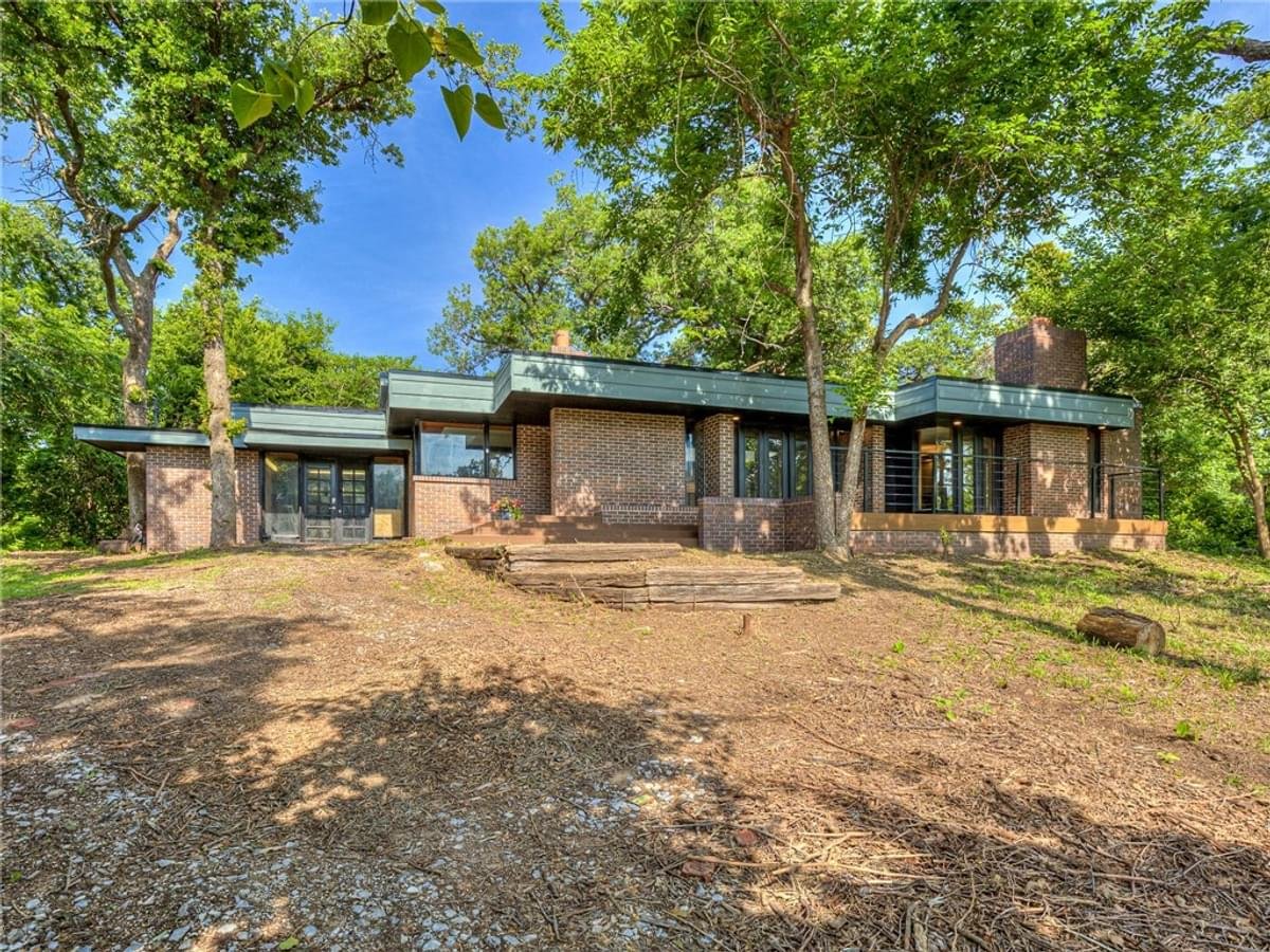A Beauty in Bethany, OK - $295,000