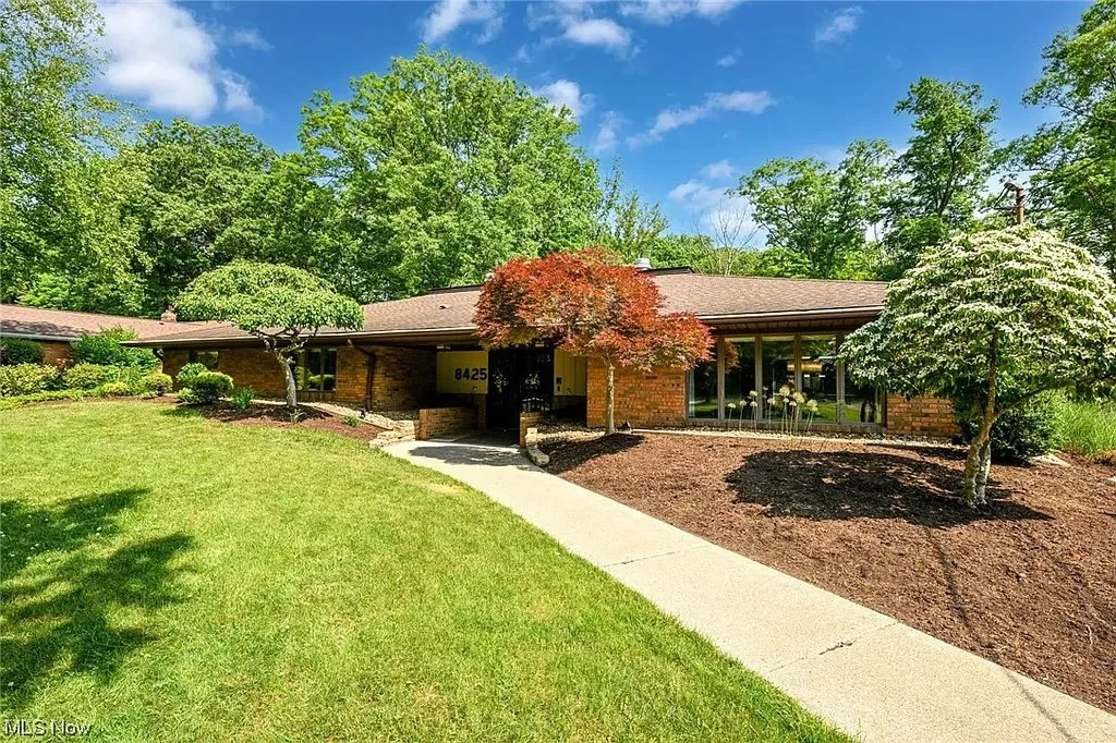Year Round Swimming in Independence, OH - $645,000