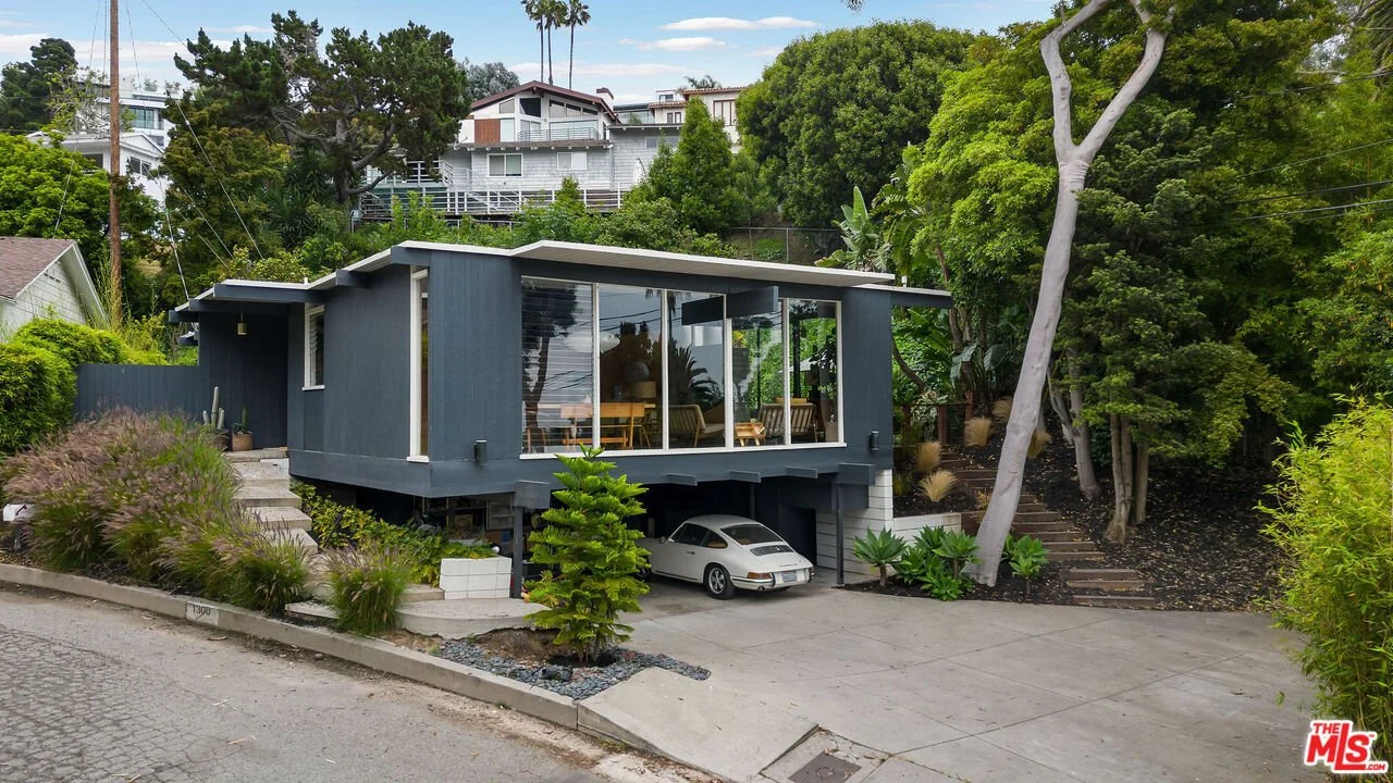 A Mid-Century Home in Pacific Palisades, CA - $3,999,999