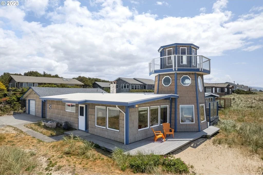 Ocean Views in Manzanita, OR - $1,289,000