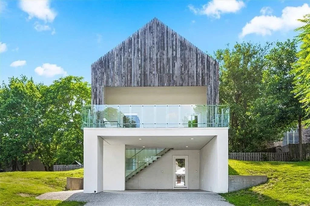 A Studio 804 Build in Kansas City, KS - $265,000