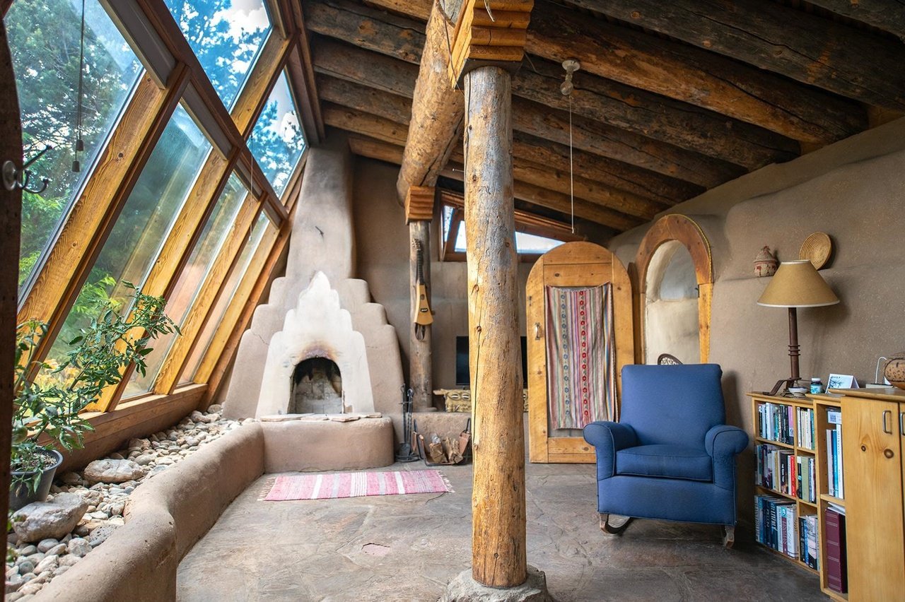 A 1980 Michael Reynolds Build in Taos - $425,000
