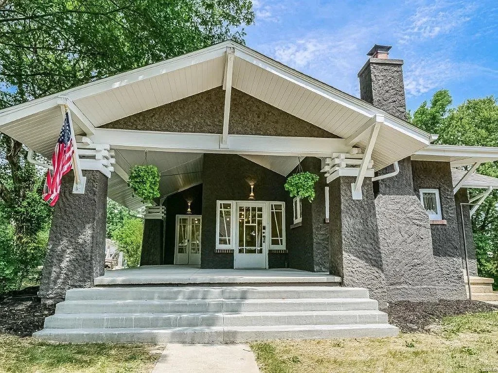 A 1920 Craftsman in Troy, MO - $439,000