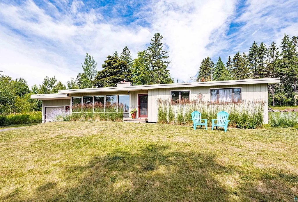 A Mid-Century Design in Duluth, MN - $469,900