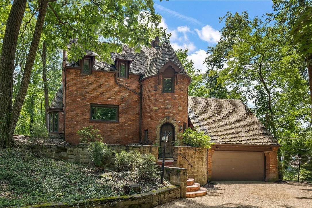 A Charming Home in Pittsburgh, PA - $665,000