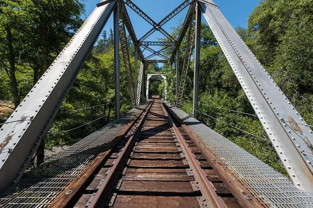 150 Acres in Willits, CA - $580,000