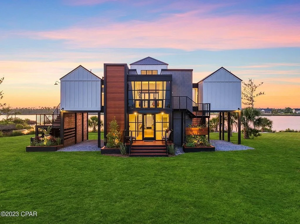 A Jennifer Wolgamott Design in Jacksonville, FL - $2.5Mil