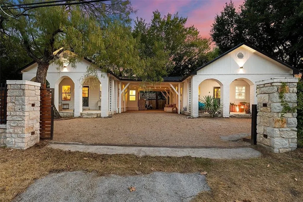 3 Little Homes in Austin - $700,000
