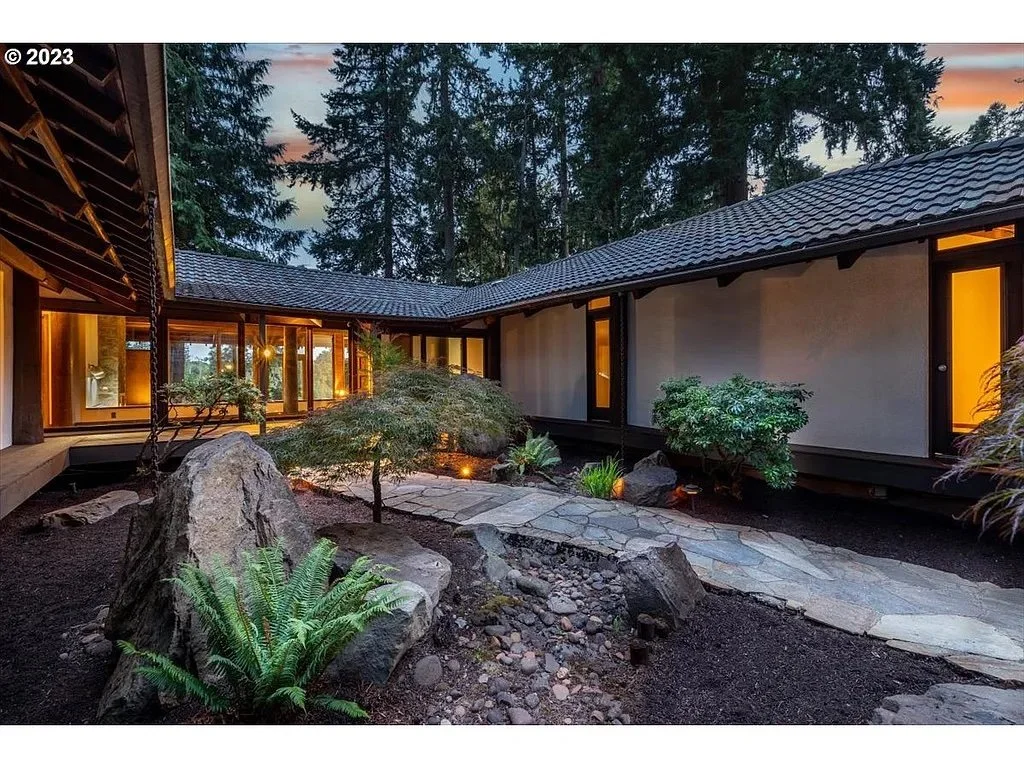 Riverfront in Wilsonville, OR - $1,485,000